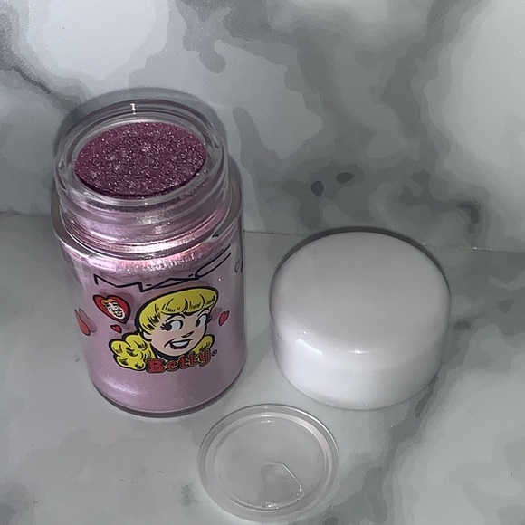 Cheers My Dear Mac x Archie’s Girls Betty Pigment - Picture 5 of 16